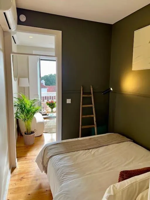 Stylish City Apartment & Sunrise From Your Sofa - Top Stay! Lisboa